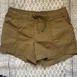 NWT north face green cotton shorts small